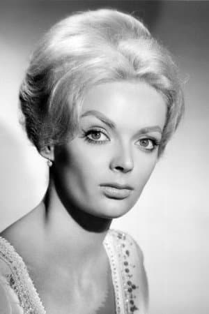 Portrait de Barbara Steele